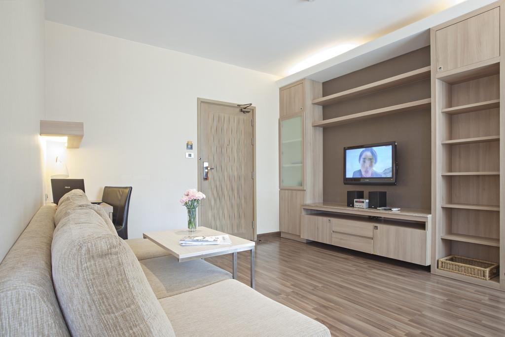 V Residence Bangkok Bagian luar foto