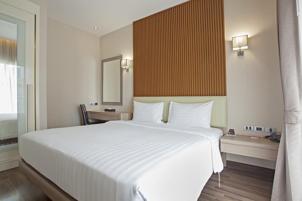 V Residence Bangkok Bagian luar foto